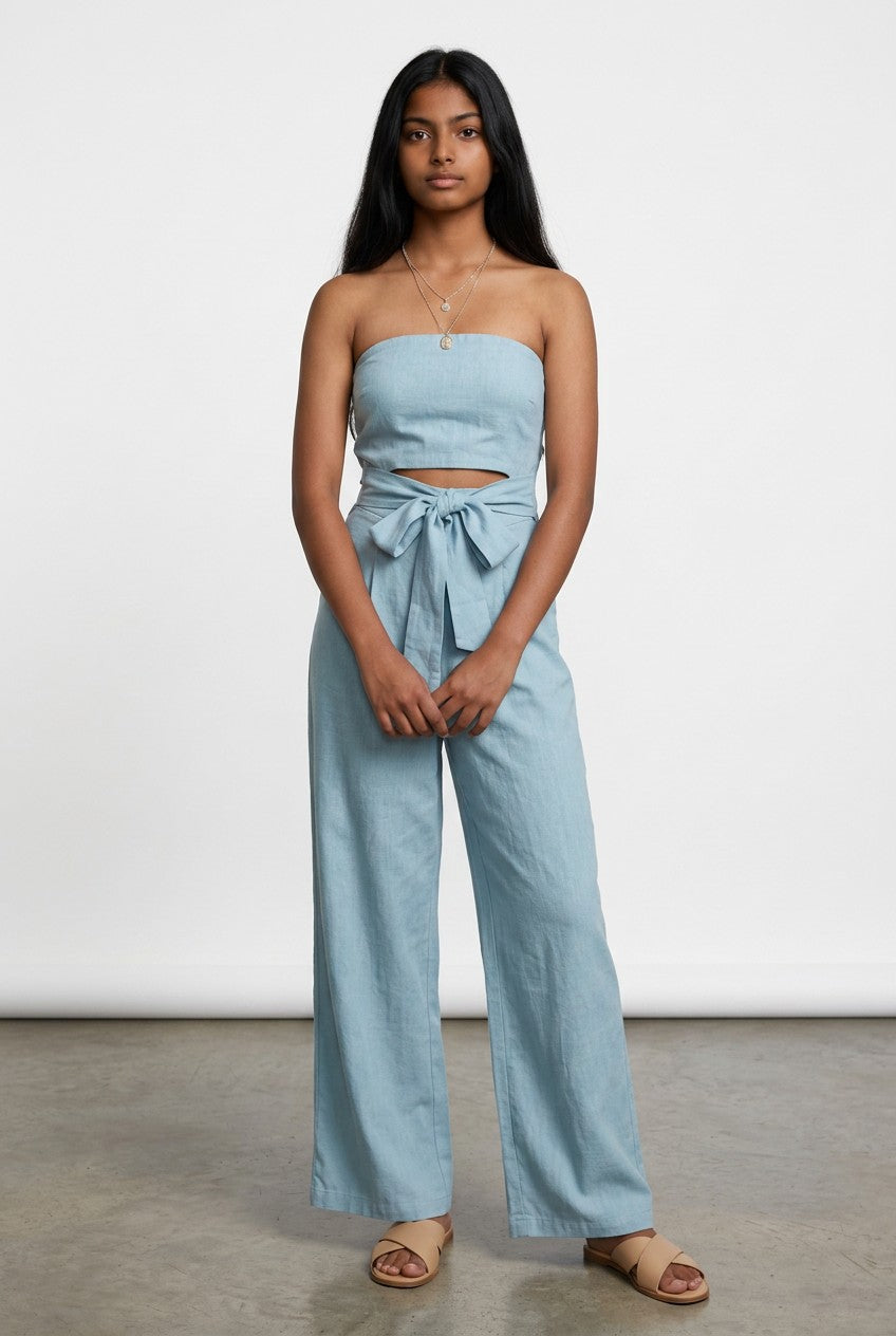 Women's Chic Strapless Jumpsuit | Flattering Wide-Leg Design 4