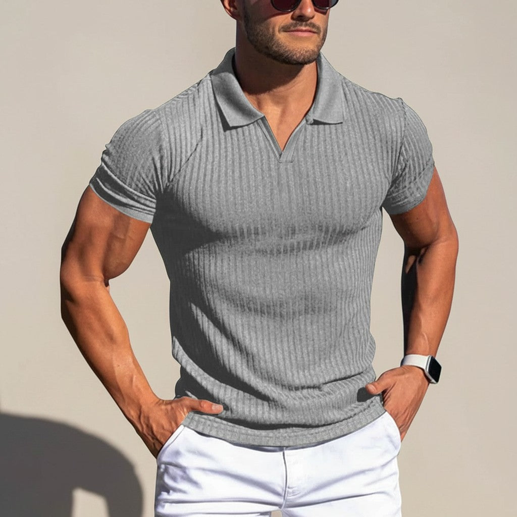 Silvorne camiseta de punto gris de manga corta para hombre con cuello vuelto y ajuste entallado.